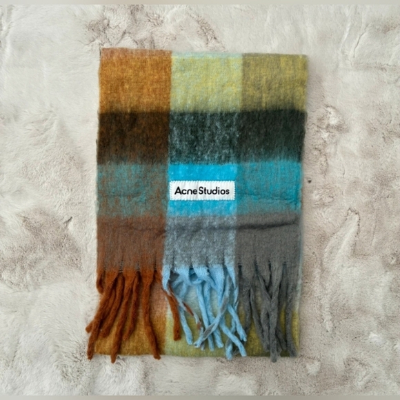 Acne Studios scarf - Picture 1 of 7
